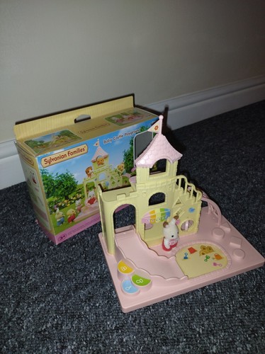 Sylvanian families baby castle - sylvanian,