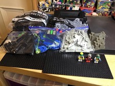 Lego 6991 Unitron Monorail Transport Base - missing one minifigure