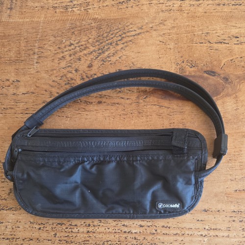 Likenew pacsafe coversafe - -,