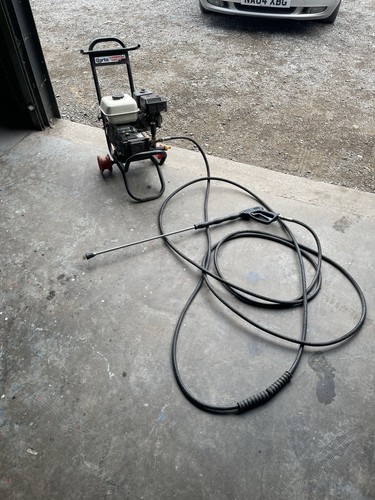 Petrol pressure washer