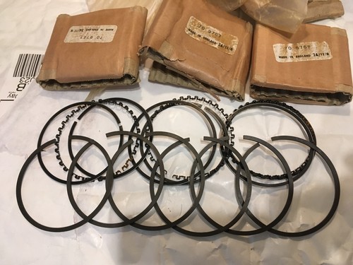Triumph trident ring - ,