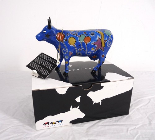 Party cow figurine - figurine,