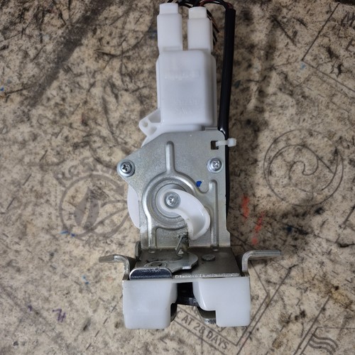 Genuine suzuki swift mk3 boot - genuine,