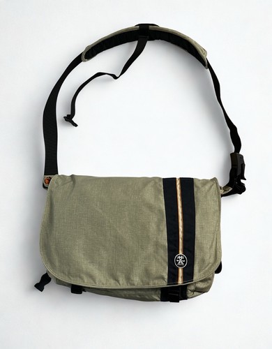 Crumpler messenger bag sticky - crumpler,
