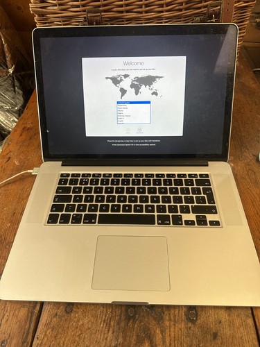 Apple macbook pro - pro, retina