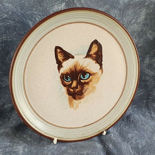 Purbeck pottery cat 8 - —,