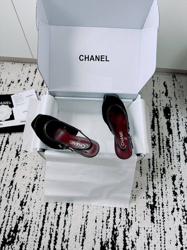 Chanel black patent leather - chanel,