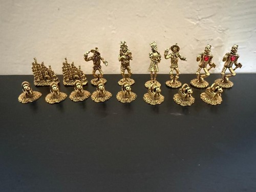 Rare wizard chess set - oz, by