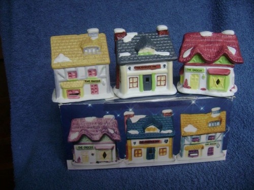Vintage 1990s dickens village - vintage,