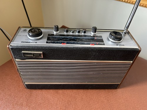 Roberts r606 vintage radio - roberts,