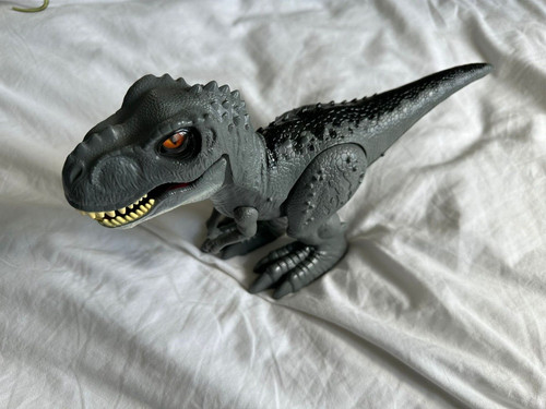 Articulated arms legs jaw robo - articulated,