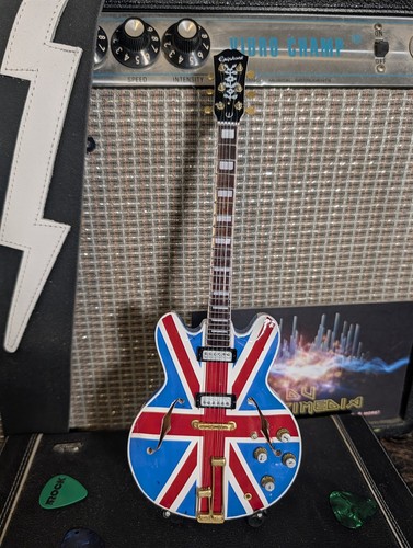 Noel gallagher epiphone - noel,