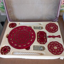 DECOTEC ENAMELED CAST IRON FLAT REST SET .cast Iron Trivet.VINTAGE