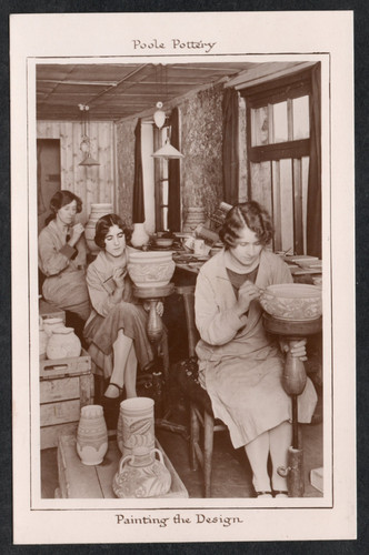 Postcard poole pottery dorset - poole,
