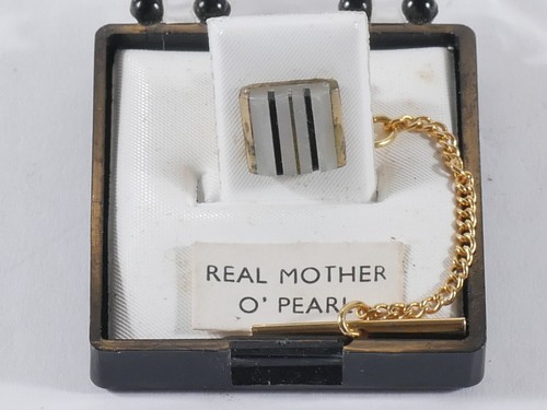 Vintage tie tack - tack, mother