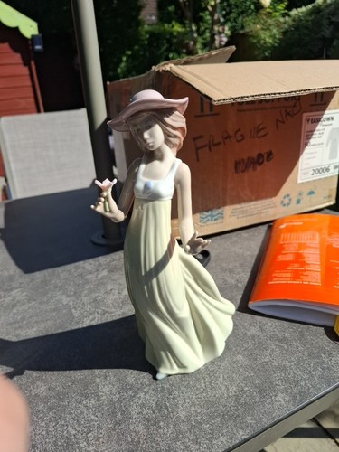 Nao lladro figurine - nao,