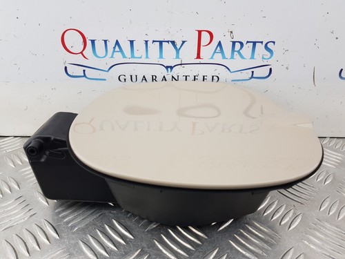Fiat 500l fuel filler flap - 500l,