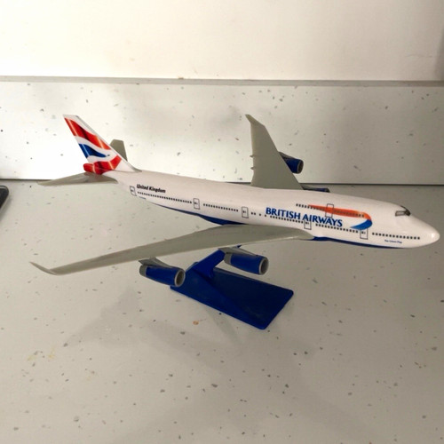 British airways boeing 747 - airways,