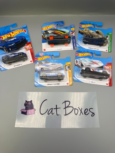Hot wheels car - bundle, new