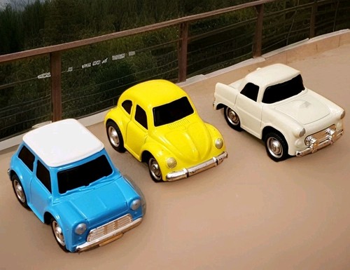 Tiny toy cars die - tiny,