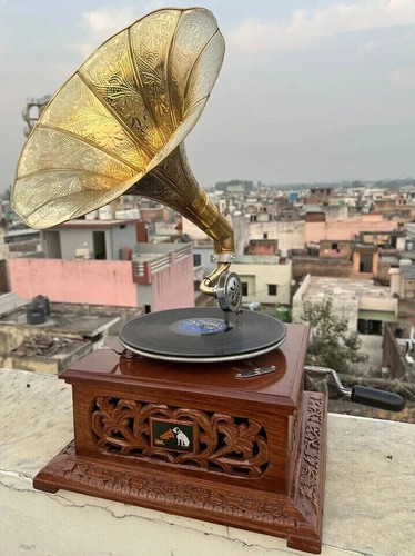 Gramophone player phonograph - gramophone,