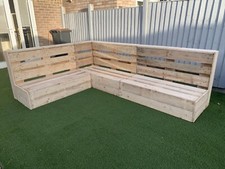 wooden pallet garden furniture