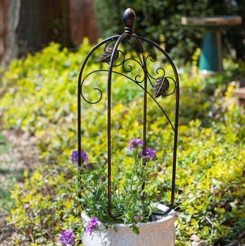 Scroll and ivy pot trellis - ivy,