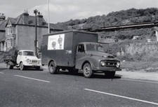 B/W PHOTO: SPD AUSTIN 4 WHEEL BOX VAN - TLU 581