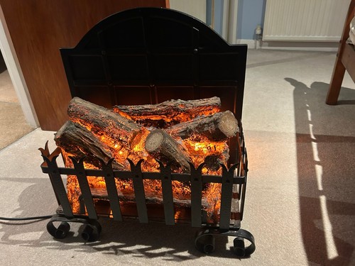 Log effect electric fire free - log,