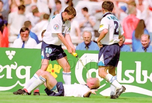 Paul gascoigne print - gascoigne, painting