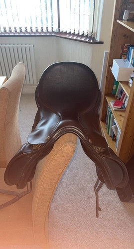 Fylde dressage saddle - 17”,