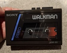 RARE VINTAGE WALKMAN SONY