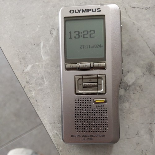 Vintage olympus 2500 2gb - olympus,