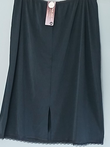 Bnwt black underskirt slip - black,