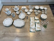Johnson Brothers Eternal Beau Dinner And Tea Set Huge Collection 94 Pieces