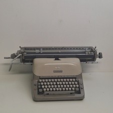 Vintage 1961 Adler Universal