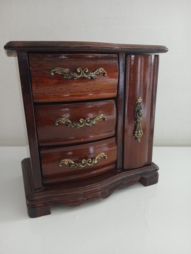 Vintage wardrobe style - vintage,