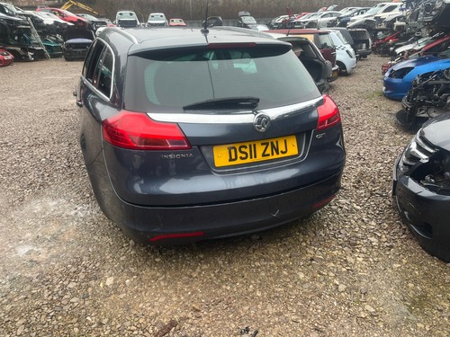 Vauxhall insignia estate 2011 - vauxhall,