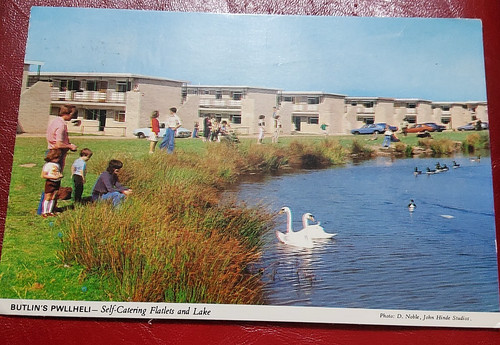 Butlins pwllheli postcard - butlins,