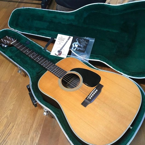 Martin acoustic guitar - d-28,