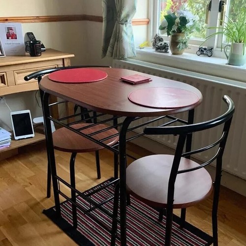 Small table and chairs - small,