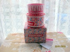 M T11-NEW Rare  2 Tupperware Printed Petal Celebration Gift Set 950ml +1.4L 