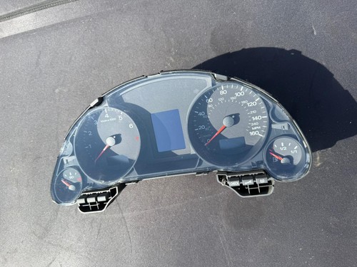 Audi 8 petrol - petrol, manual
