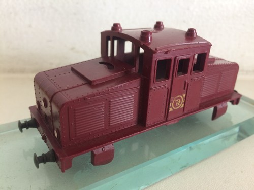 Triang r252 maroon steeple cab - r252,