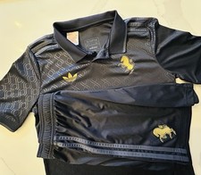 Boys Adidas Juventus Away Blue Shirt & Shorts Bundle L 13-14yrs Italy