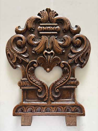 Antique carved wood - carved, acanthus