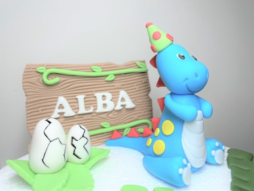 Dinosaur fondant cake - , topper