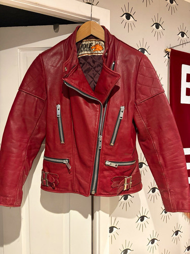 Wolf leathers red - wolf,
