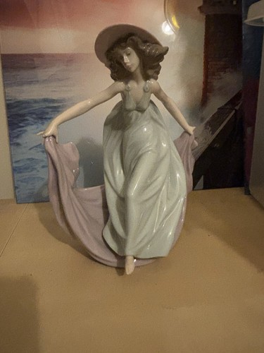 Lladro figurine tela al - lladro, "tela