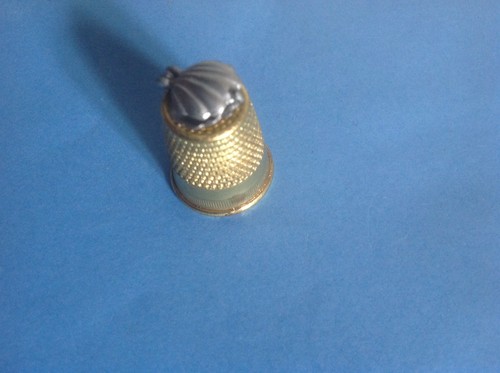 Vintage gold coloured thimble - gold,